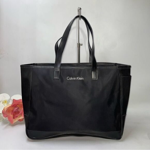 Calvin Klein Carey-On Weekender - Picture 1 of 10